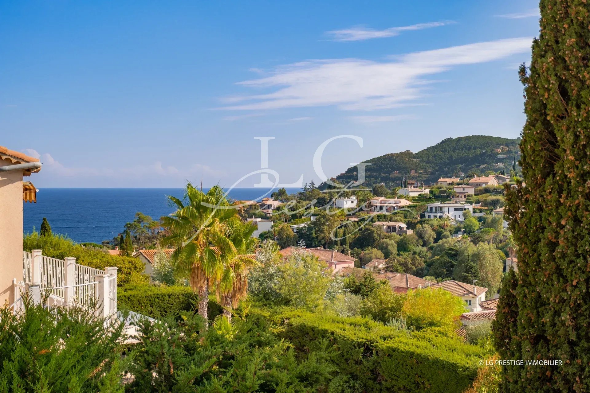 Sea view in Mandelieu-la-Napoule Panoramic view of the sea and hills from a villa in Mandelieu-la-Napoule.