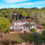 For sale Villa Fayence with swimming pool, 8 rooms, 217.44m²