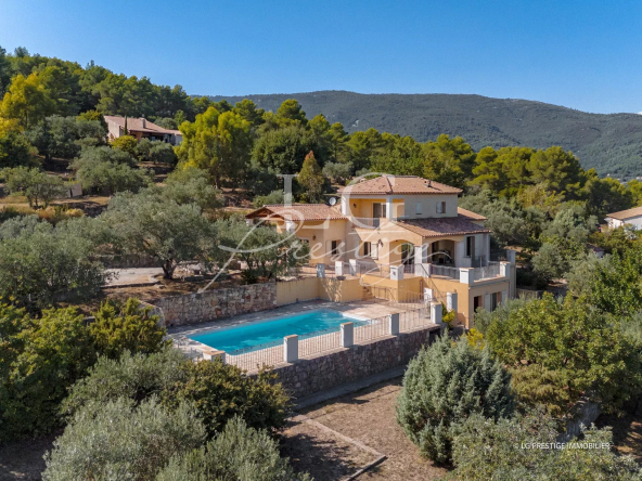 À Vendre Villa Seillans avec Piscine, 5 Pièces, 200m²