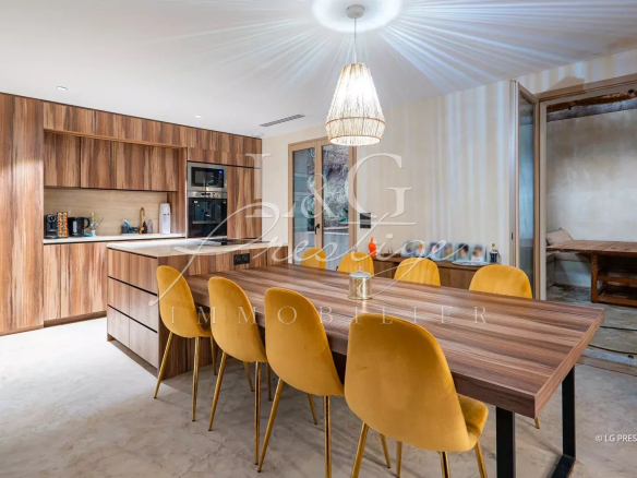 À Vendre Maison Mandelieu-La-Napoule, 5 Pièces, 147m²