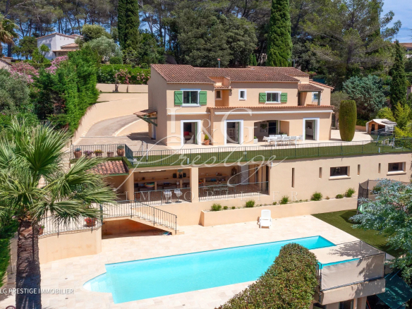 À Vendre Villa Mandelieu-La-Napoule