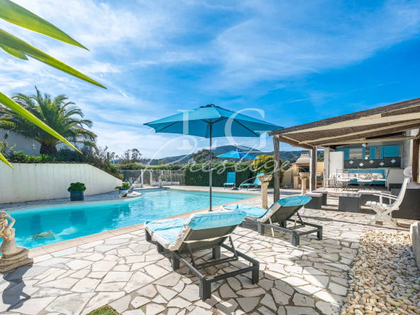 À Vendre Maison Sainte-Maxime avec Piscine, 5 Pièces, 160m²
