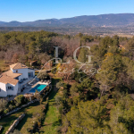 À Vendre Villa Tourrettes avec Piscine, 7 Pièces, 228m²
