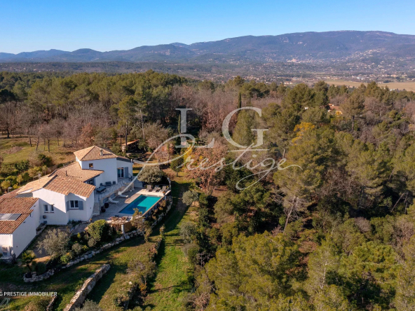 For sale villa Tourrettes with swimming pool, 7 rooms, 228m²