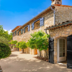 Superb Provencal Bastide with breathtaking views, infinity pool