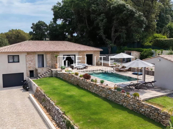 Évasion et raffinement : villa de caractère rénovée