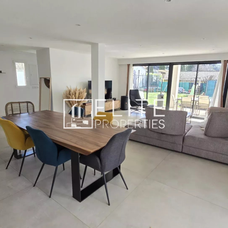 MAISON 6 PIÈCES 218 m² + PISCINE & GARAGE – TANNERON