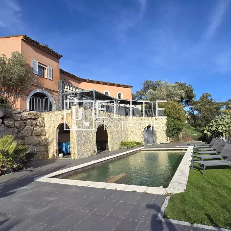 MAISON 7 PIÈCES DE 255 m² – GRASSE