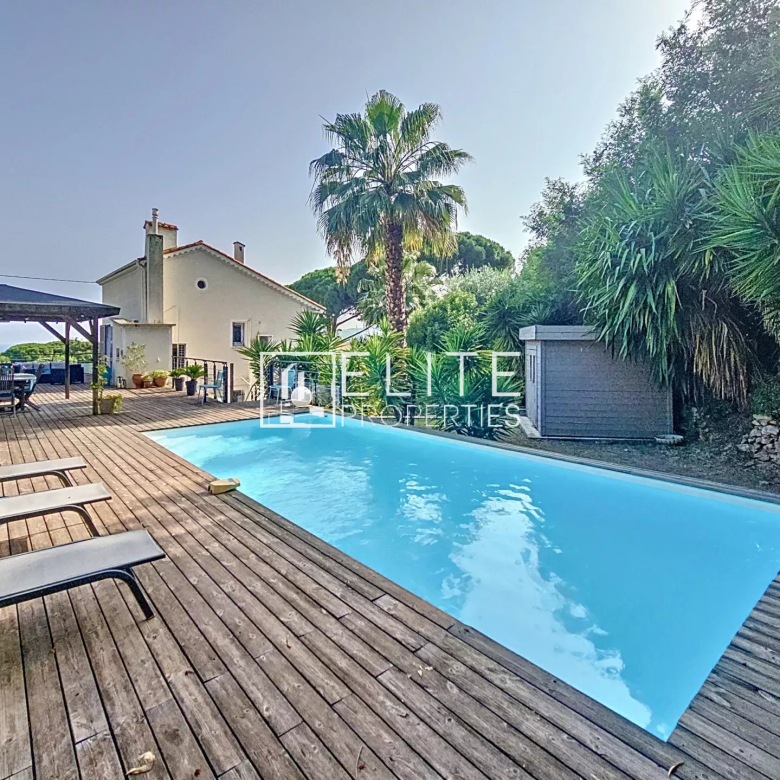 DOMAINE PRIVÉ – VILLA 5 PIÈCES DE 150 m² + PISCINE – MOUGINS