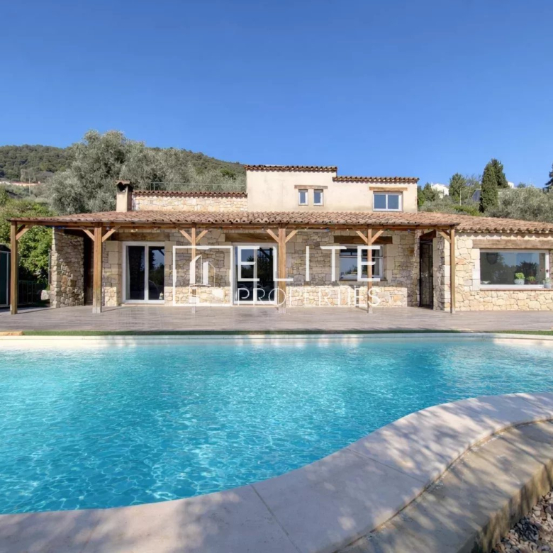 6-ROOM HOUSE OF 200 m² IN A QUIET LOCATION + POOL – MOUANS-SARTOUX