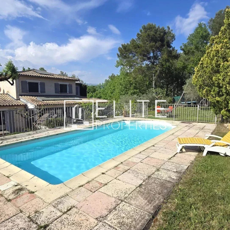 VUE PANORAMIQUE GOLF,  MASSIF DE L’ESTEREL et MERCANTOUR