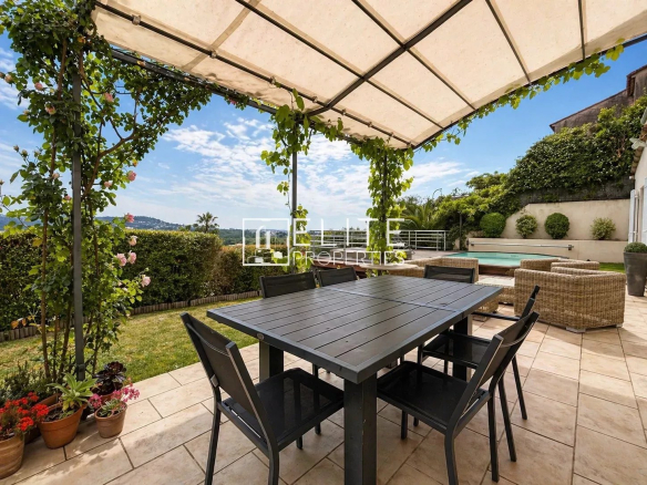 Family home in a commanding position – Mandelieu-la-Napoule