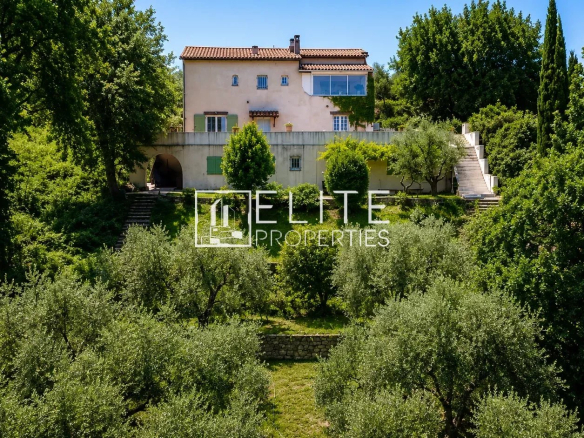 LA ROQUETTE SUR SIAGNE , maison de 4 logements sur parcelle de 1990 m²