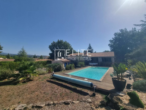 Luxury real estate photo | Charming Properties