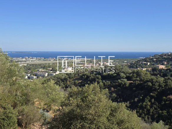 Panoramic view of the sea and the Lérins Islands from Mandelieu-la-Napoule.