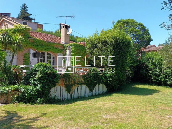 Mougins – Charming Single Storey House to Renovate