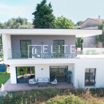 VILLA CONTEMPORAINE – MOUANS SARTOUX