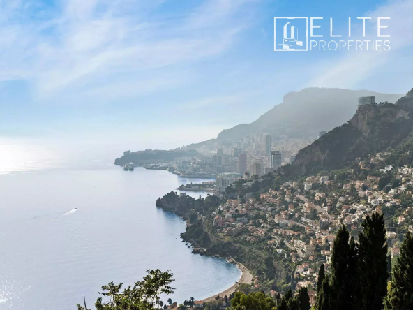 Villa in impeccable condition with unique view of Monaco