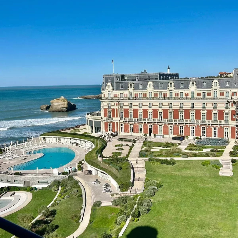 Contemporaine vivable de plain-pied, secteur des bulins