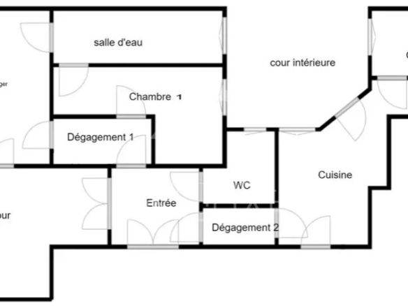 Plan d'un appartement de 105 m2 avec patio à Biarritz, montrant les différentes pièces.
