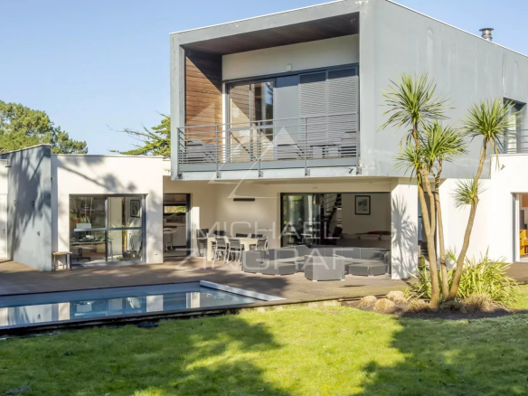 Villa d’exception – Plage et golf à pieds