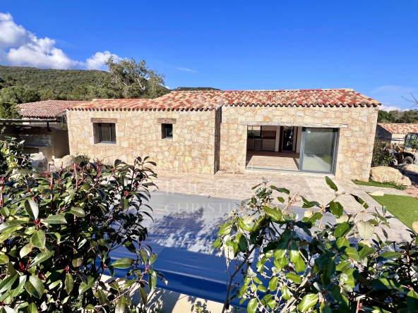 South Corsica - Stone villa with swimming pool