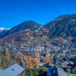 Terrain constructible – Centre Saint-Gervais-Les-Bains – Tout à pied – Calme & vue dégagée