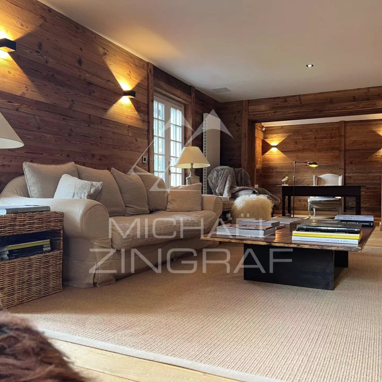 Charming renovated chalet near the town center – Views &amp; large garden