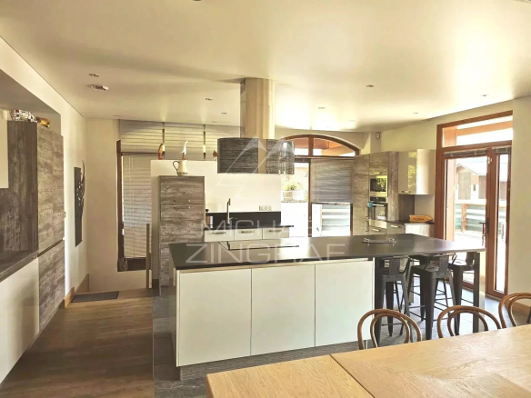 Appartement terrasse – 5 chambres – Proche pistes et calme