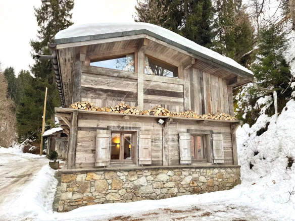 Chalet traditionnel Megève – Vieux bois & nature – Calme – Centre village à pied