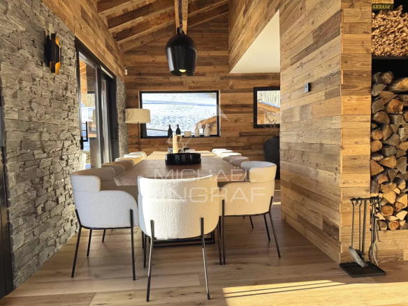 Charming renovated chalet near the town center – Views &amp; large garden