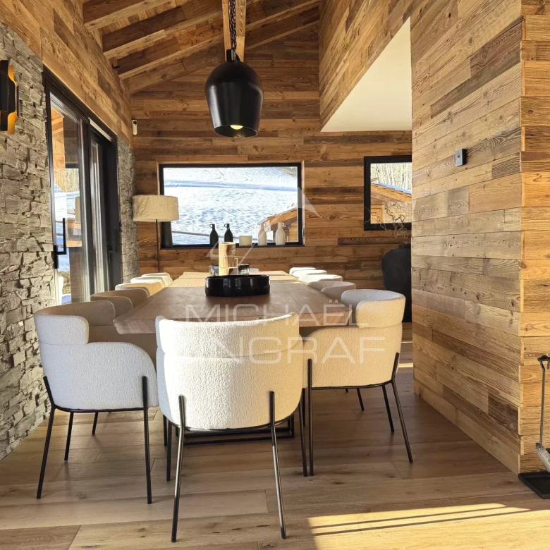 Renovated chalet near the town center – Six bedrooms – Magnificent panoramic view