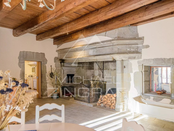 Domaine équestre à transformer – Potentiel & authenticité – 16 hectares