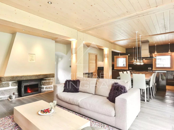 Chalet with building plot – Very close to the center of Megève on foot