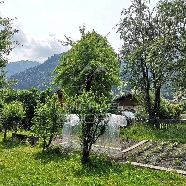 Luxury real estate photo | Charming Properties