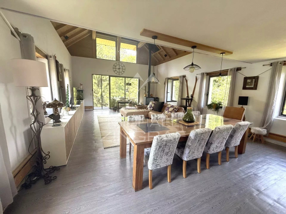 Chalet récent / terrain constuctible dans domaine privé – Nature, calme et vue – Fort rendement locatif – Cordon