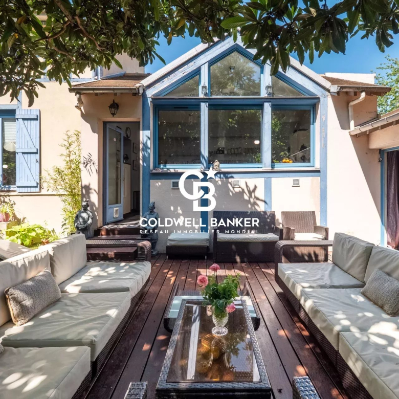 Belle Villa limite Vincennes, à proximité du bois et de la Mairie de Vincennes