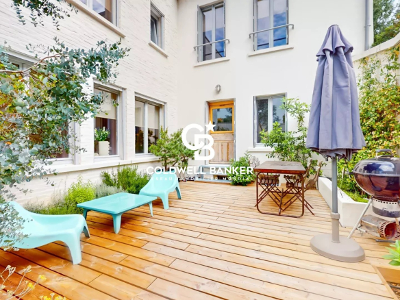 Charming house with garden in Malakoff