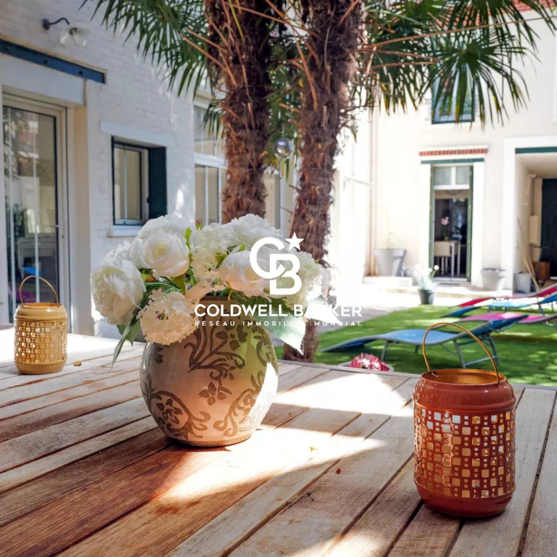 Luxury real estate photo | Charming Properties