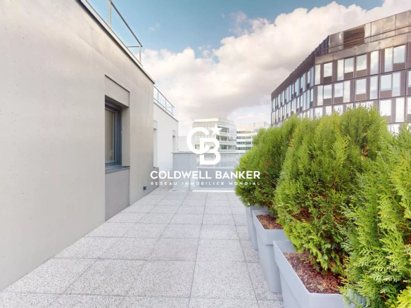 Rooftop de 100m2 avec terrasses, résidence moderne à Montrouge.