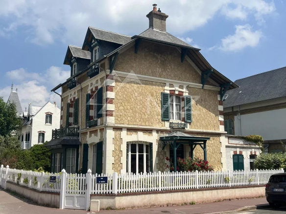 Villa Deauville triangle d’or