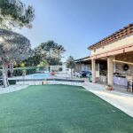 PROCHE MOUGINS