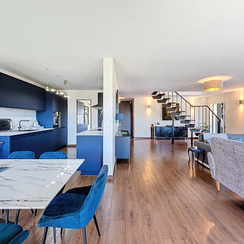 LE CANNET RESIDENTIEL – 3/4 PIECES ENTIEREMENT RENOVE