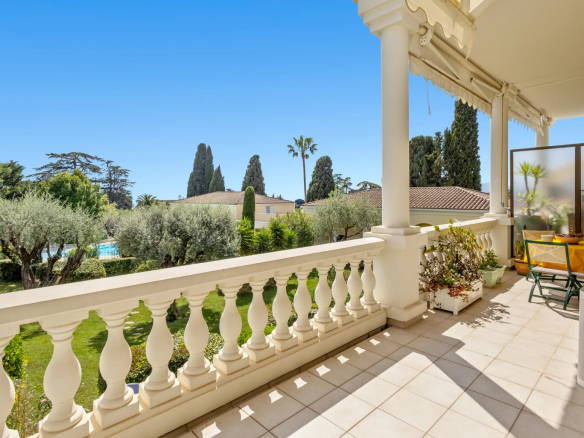 CANNES OXFORD – TOP FLOOR