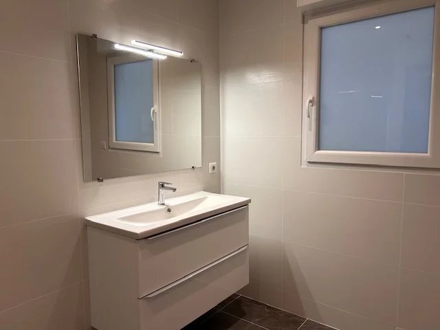 640