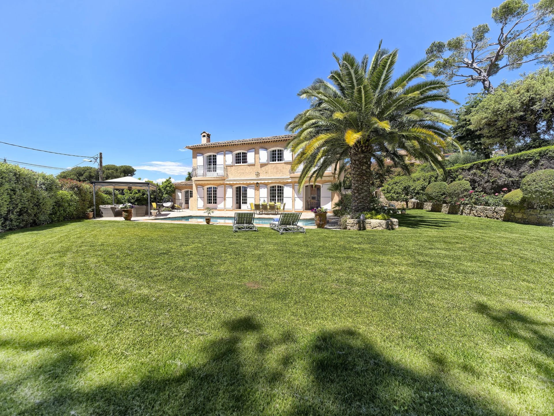 Renovated country house with landscaped garden and swimming pool in Le Cannet