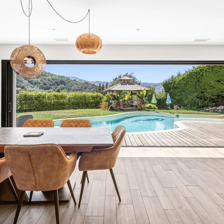 Luxury real estate photo | Charming Properties