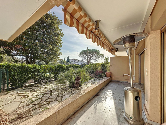 LOCAL – APPARTEMENT – LE CANNET MAIRIE