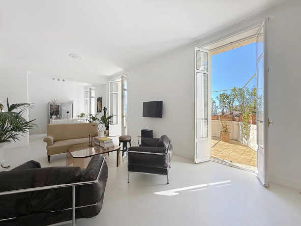 LE CANNET MAIRIE – BOURGEOIS – VASTE TERRASSE