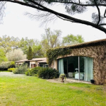 MOUGINS – VILLA VUE VILLAGE 8 PIECES AVEC PISCINE